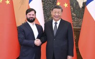 习近平会见智利总统博里奇