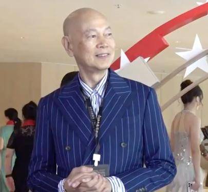 知名男演员自曝正注射女性荷尔蒙，原因让人心碎